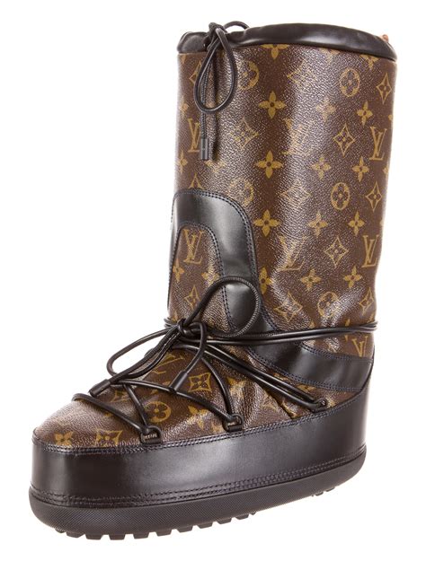 louis vuitton moon boot|louis vuitton snow boots.